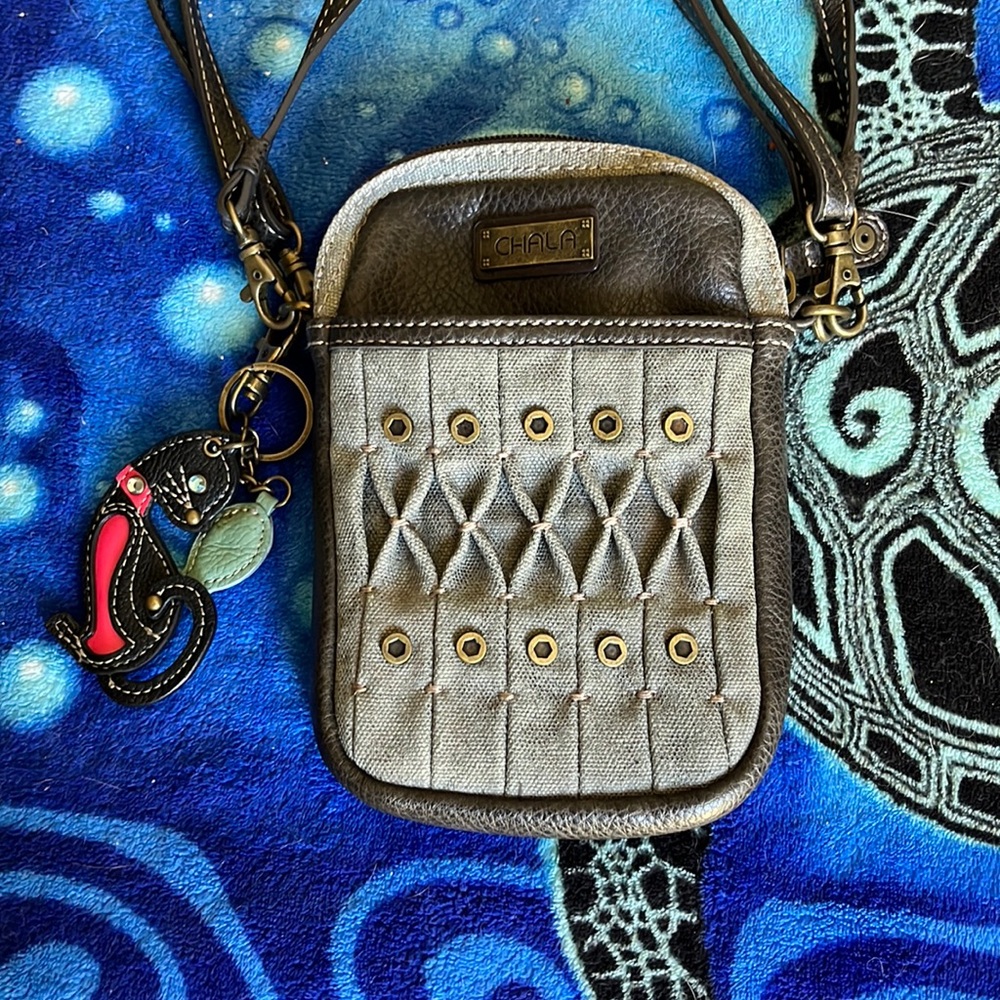 Chala Cellphone Crossbody